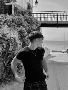 <em>Hugo Pérez</em>